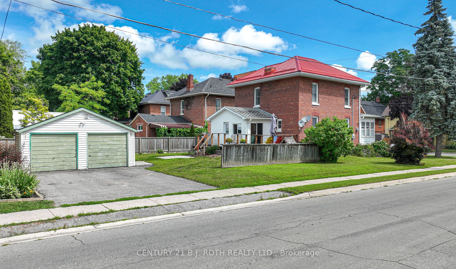 33 Sussex Street S