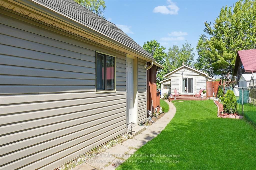 93 Driftwood Shores Rd