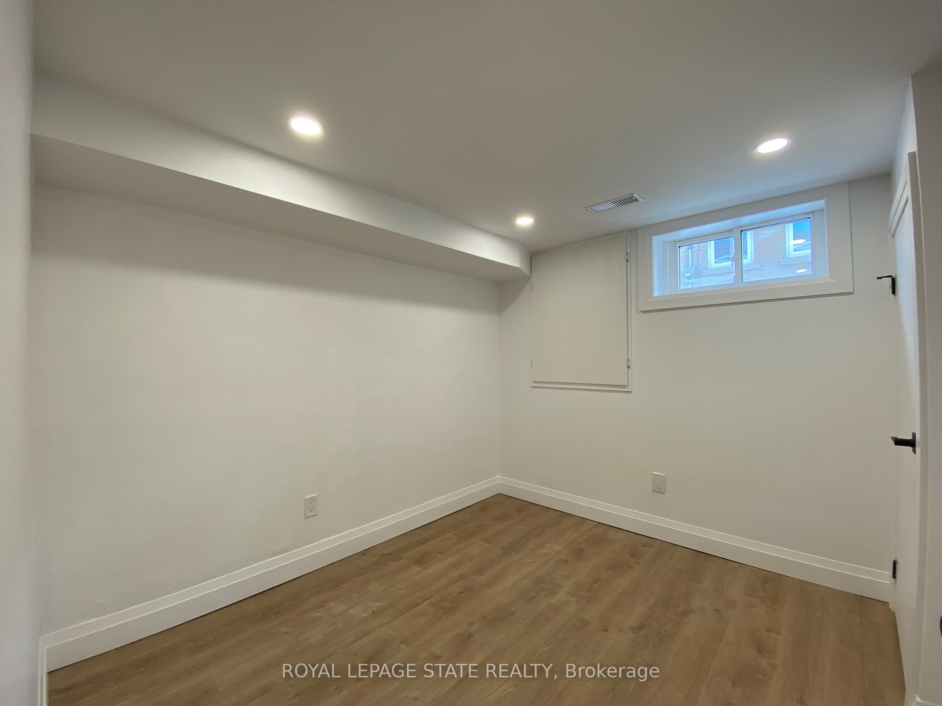 24 Sandalwood Avenue #Lower