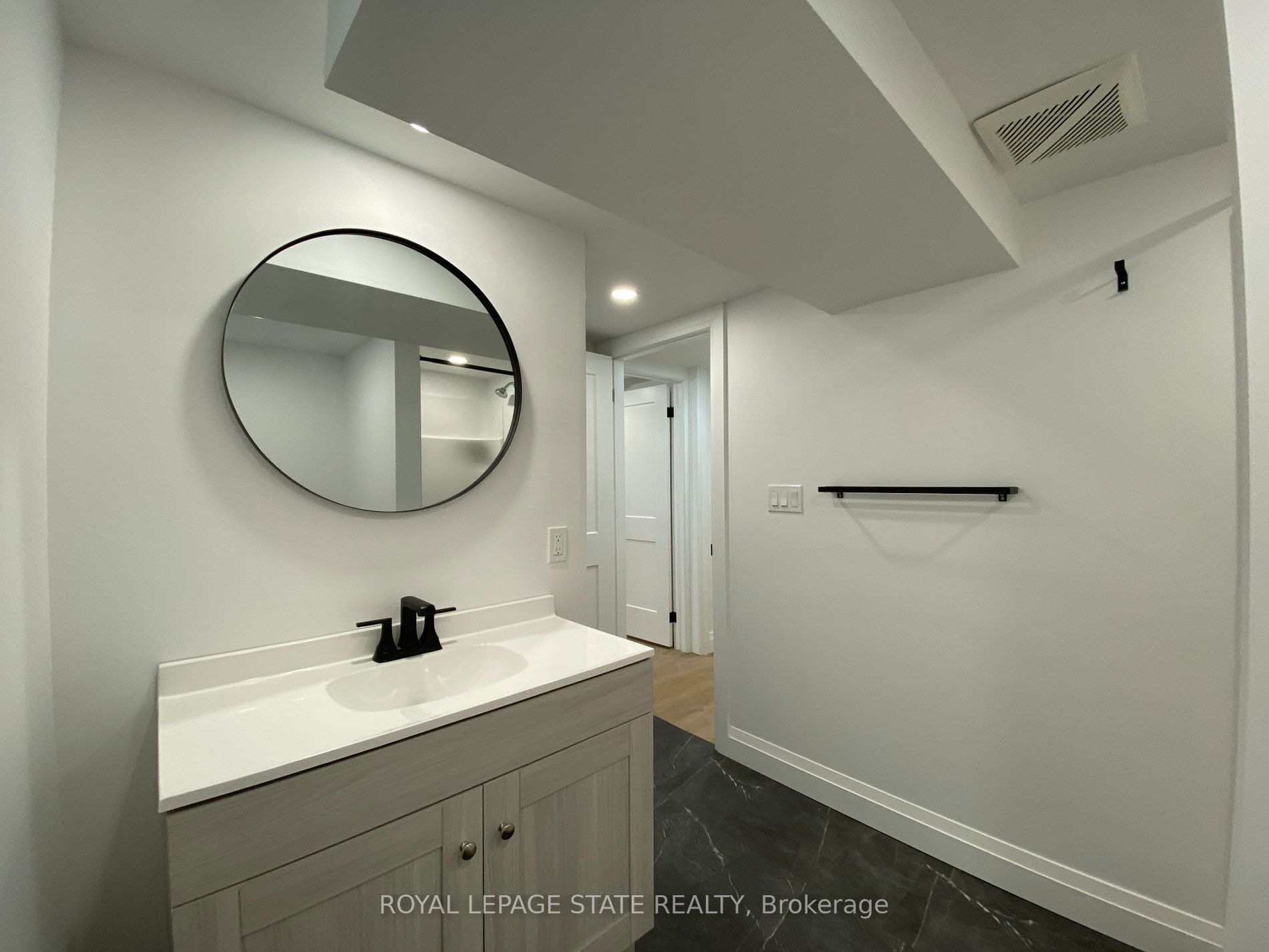 24 Sandalwood Avenue #Lower