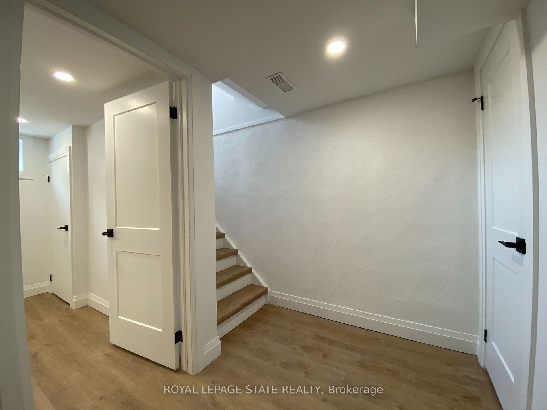 24 Sandalwood Avenue #Lower