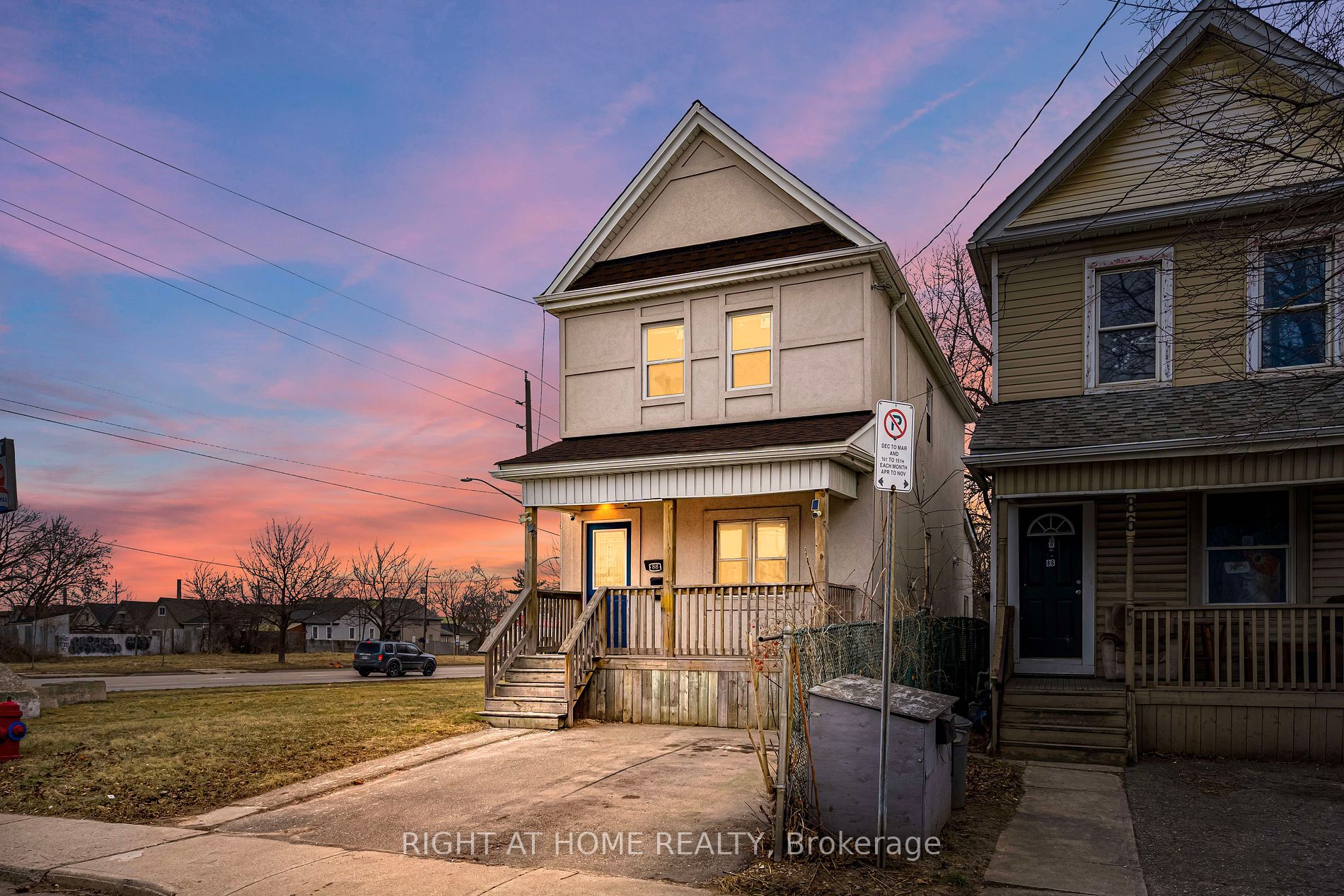 88 Niagara St