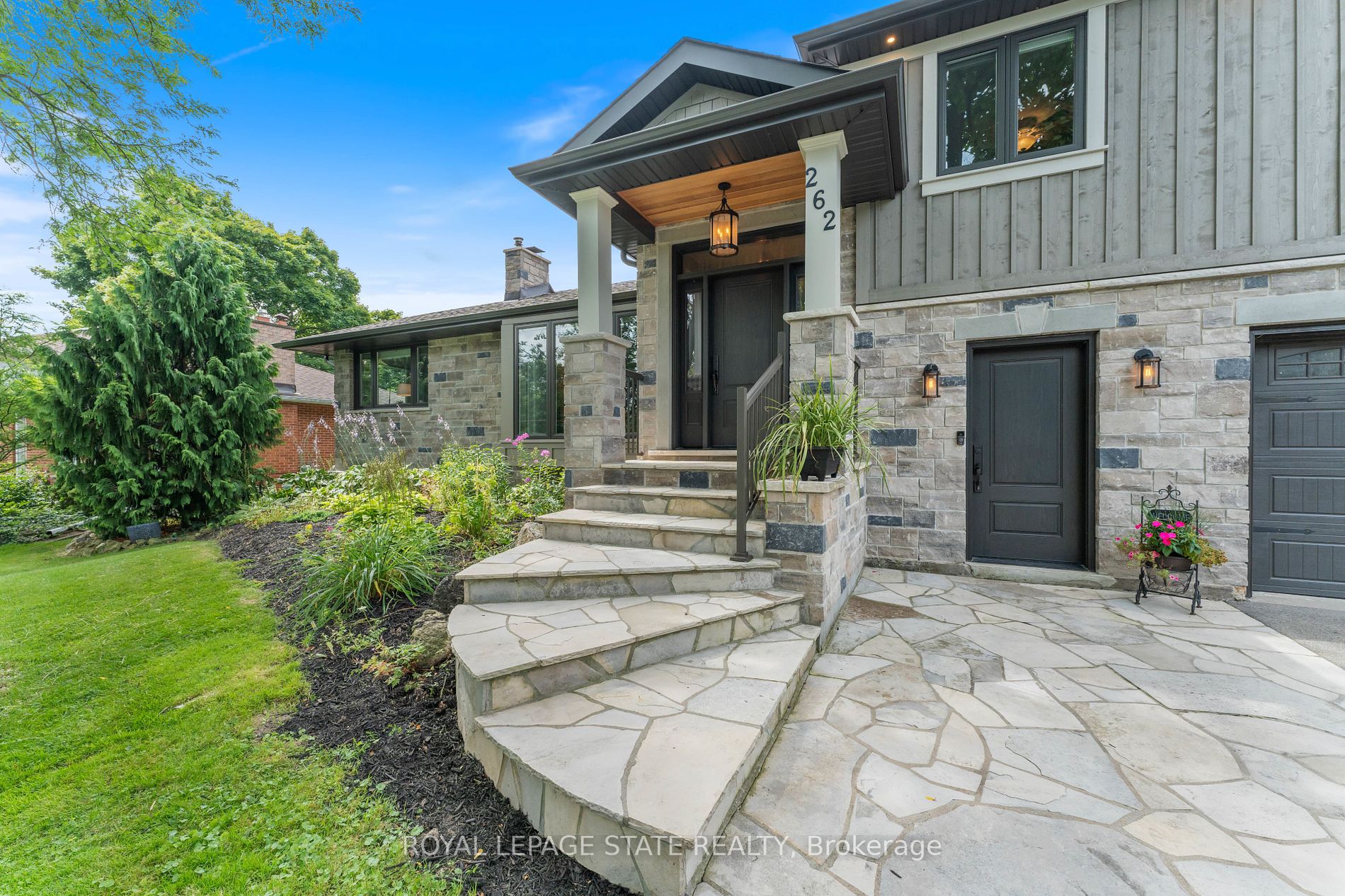 262 Brookview Crt