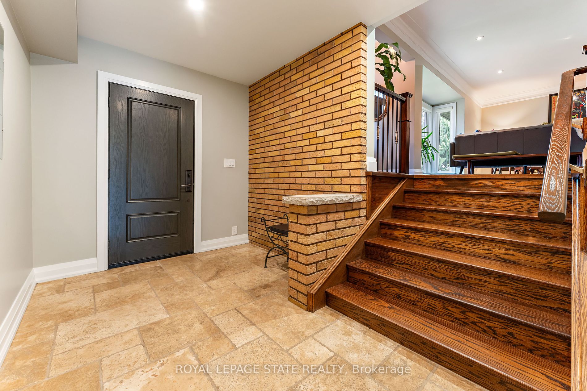 262 Brookview Crt