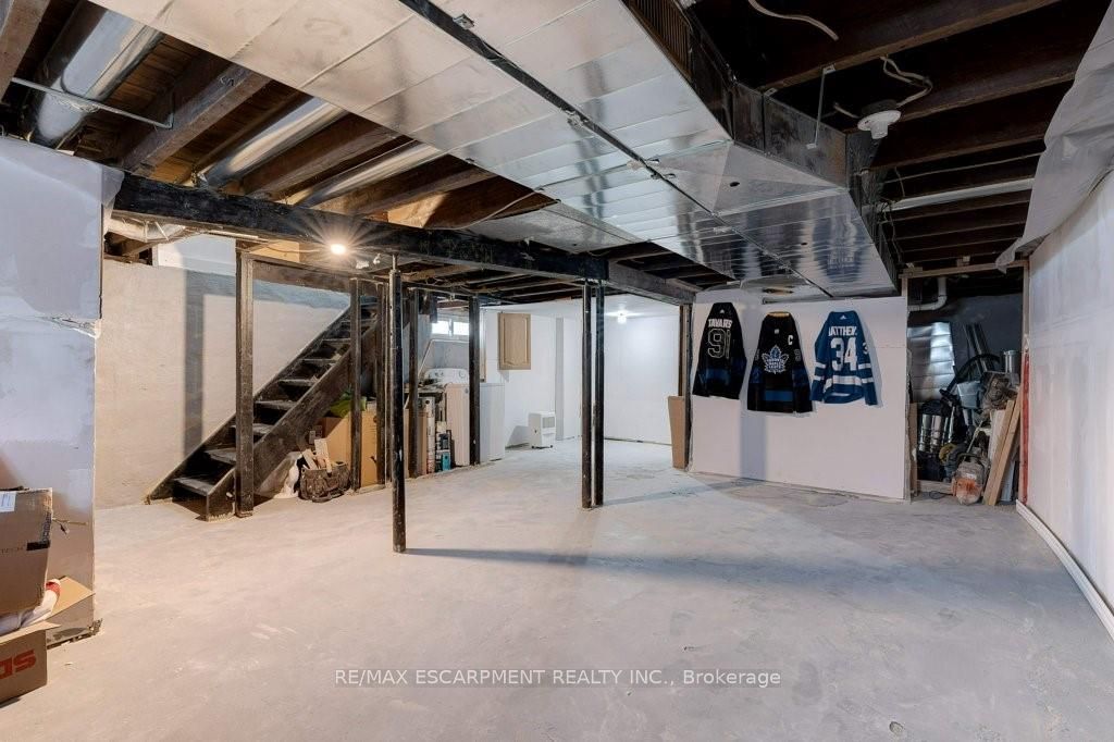130 Stirton Street