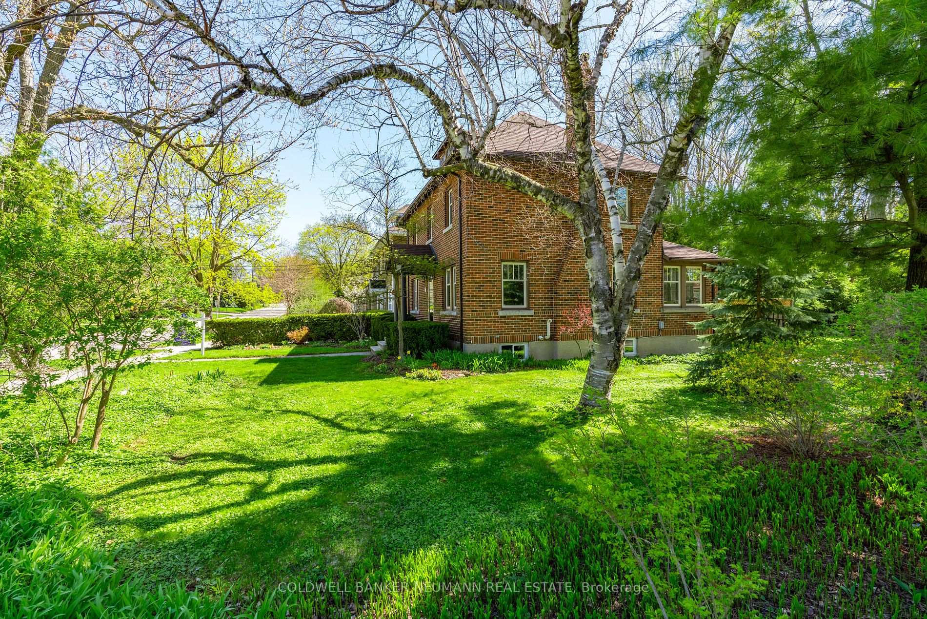 30 Dean Avenue