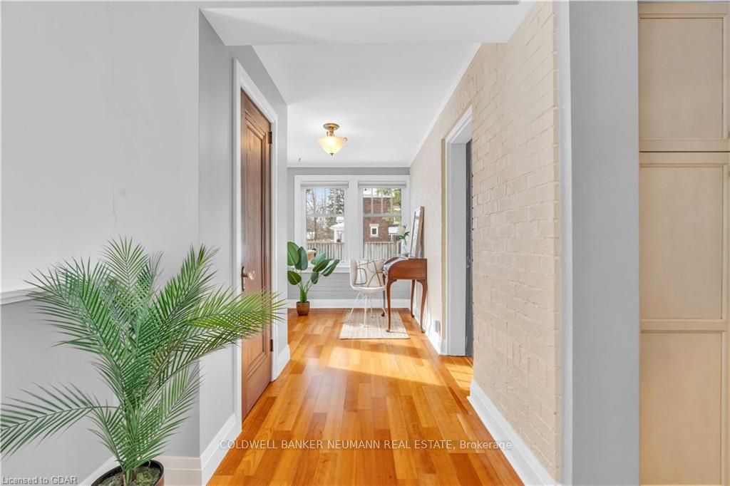 30 Dean Avenue