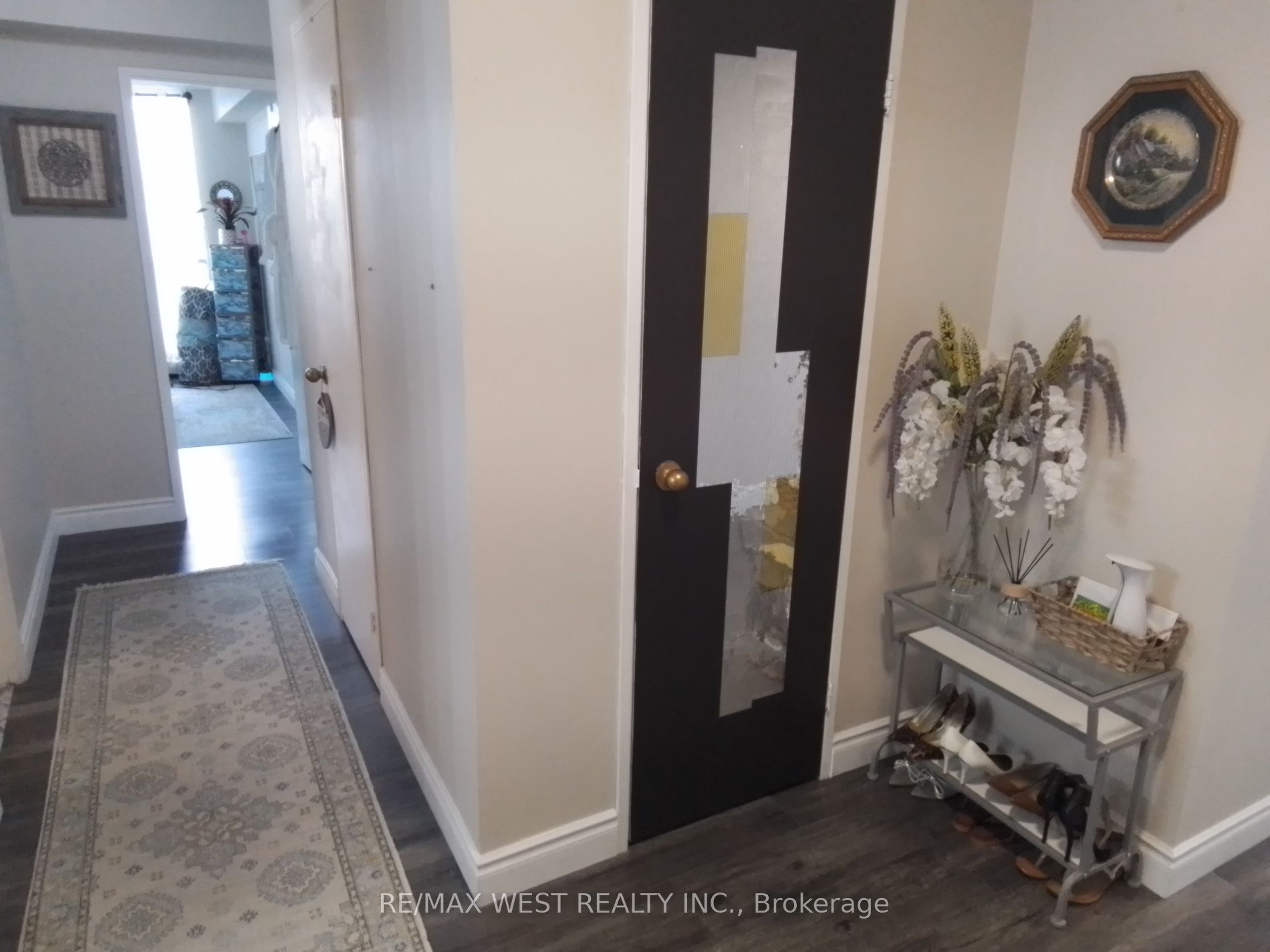 150 Charlton Ave E, #702