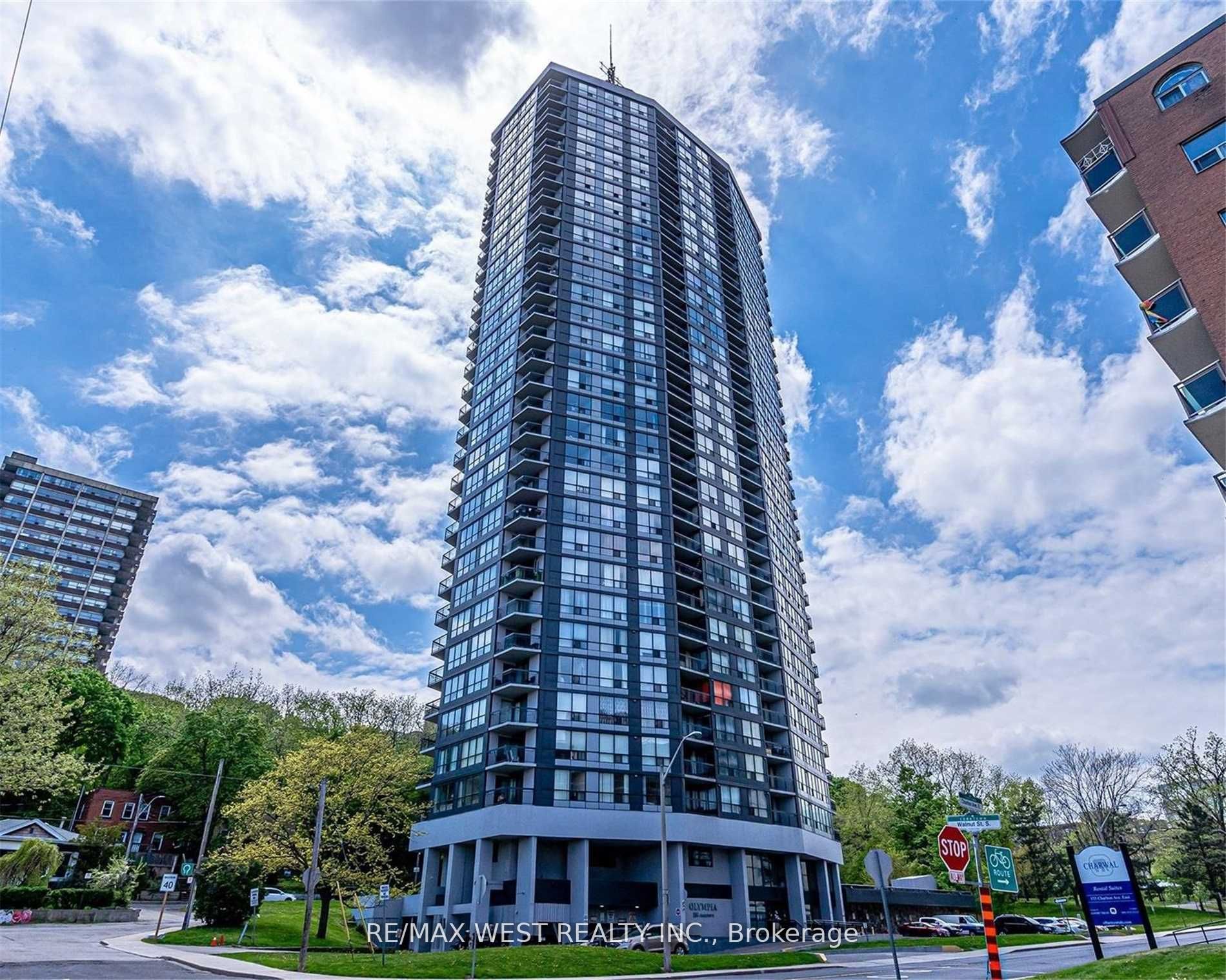 150 Charlton Ave E, #702
