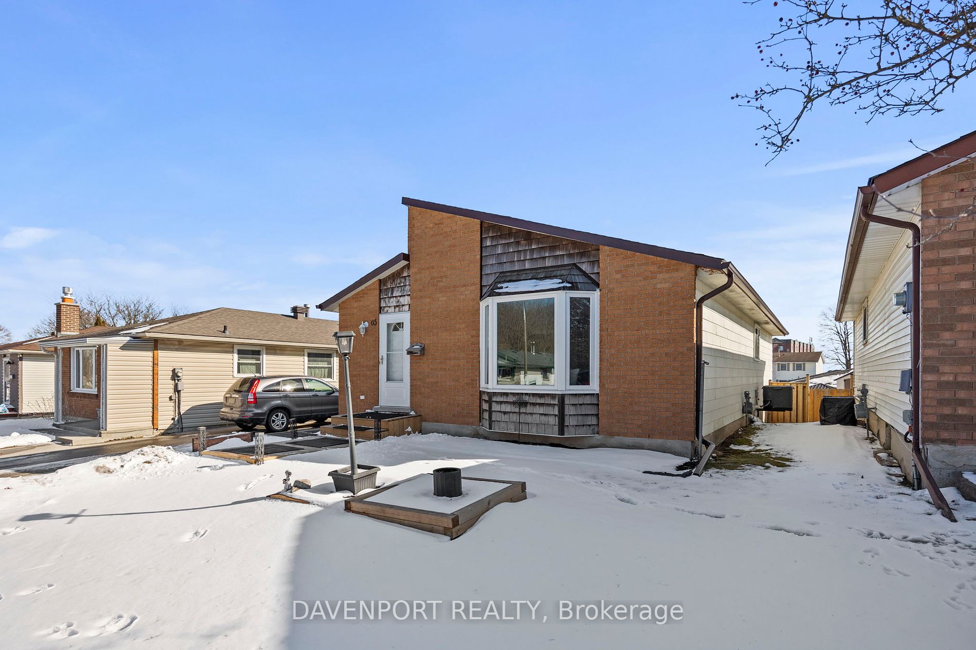 65 Blackhorne Crescent