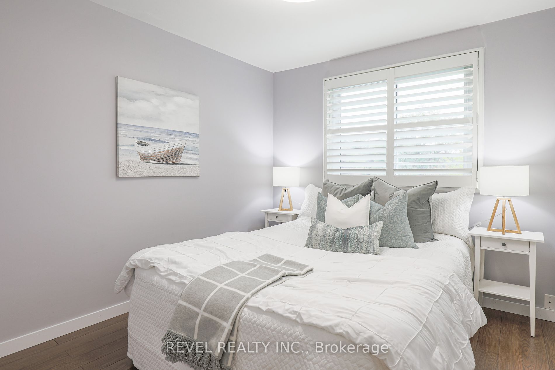 1 Elaine Dr
