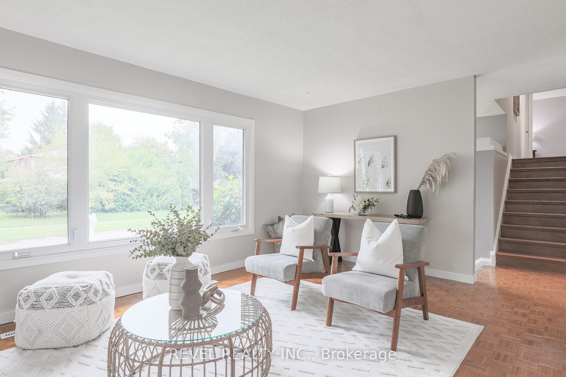 1 Elaine Dr