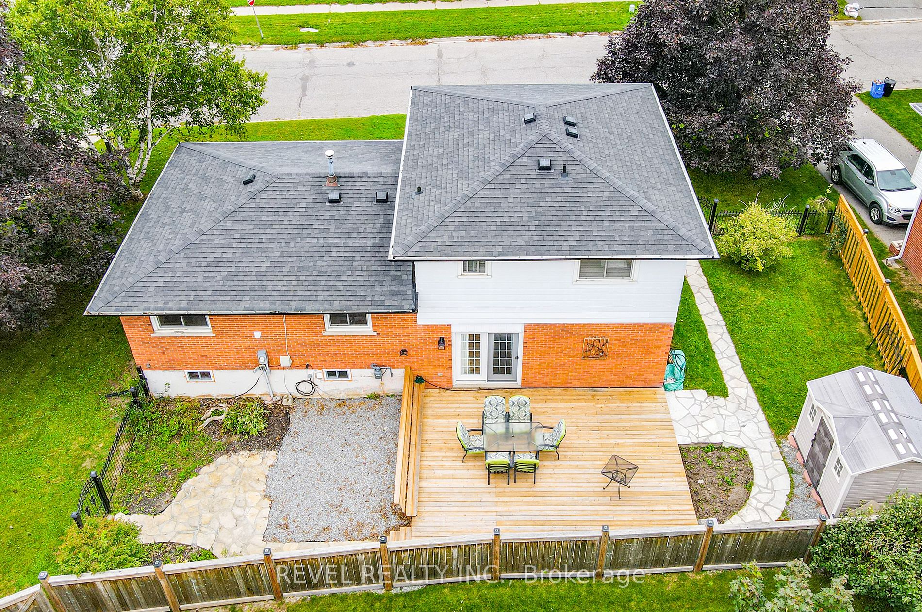1 Elaine Dr
