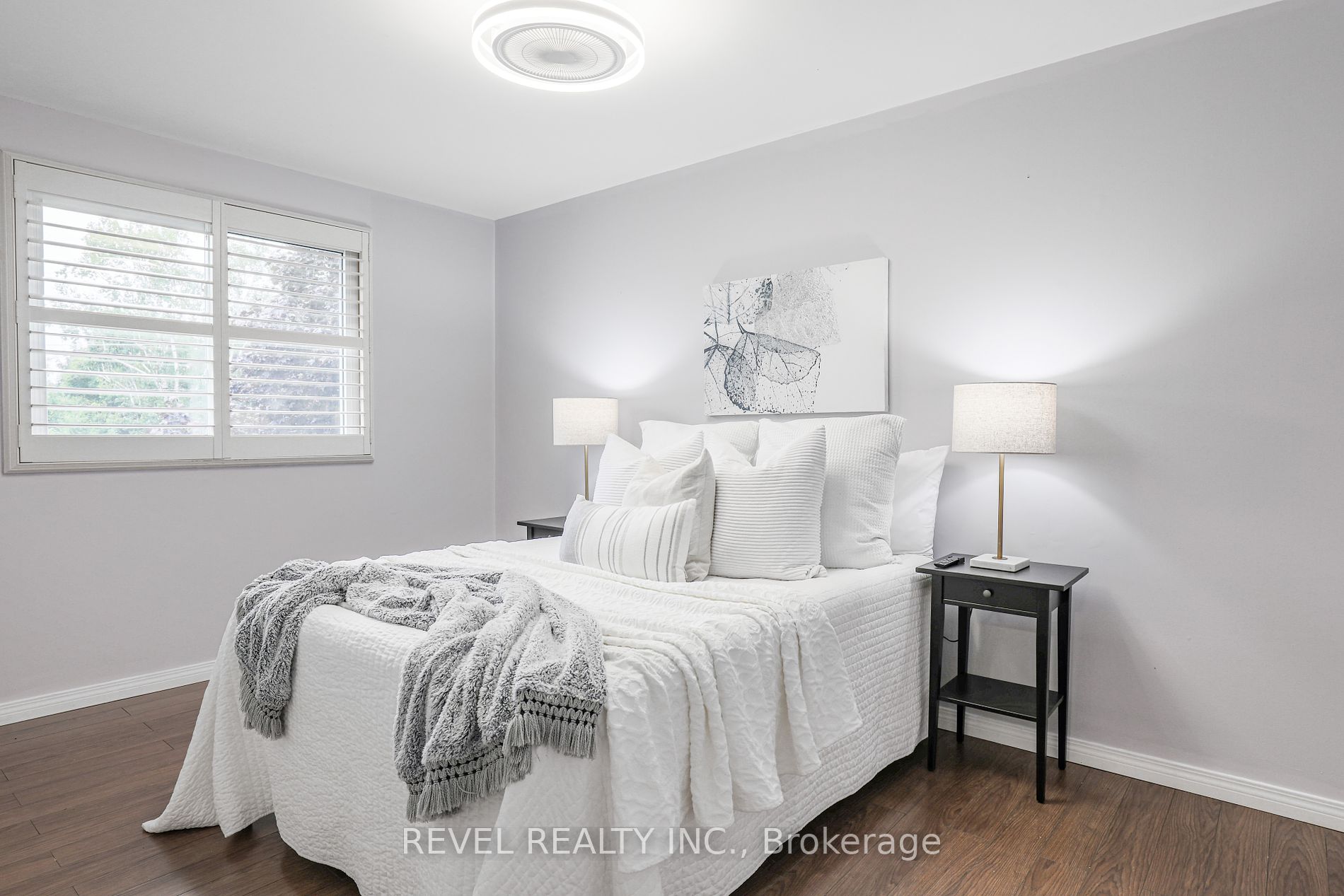 1 Elaine Dr