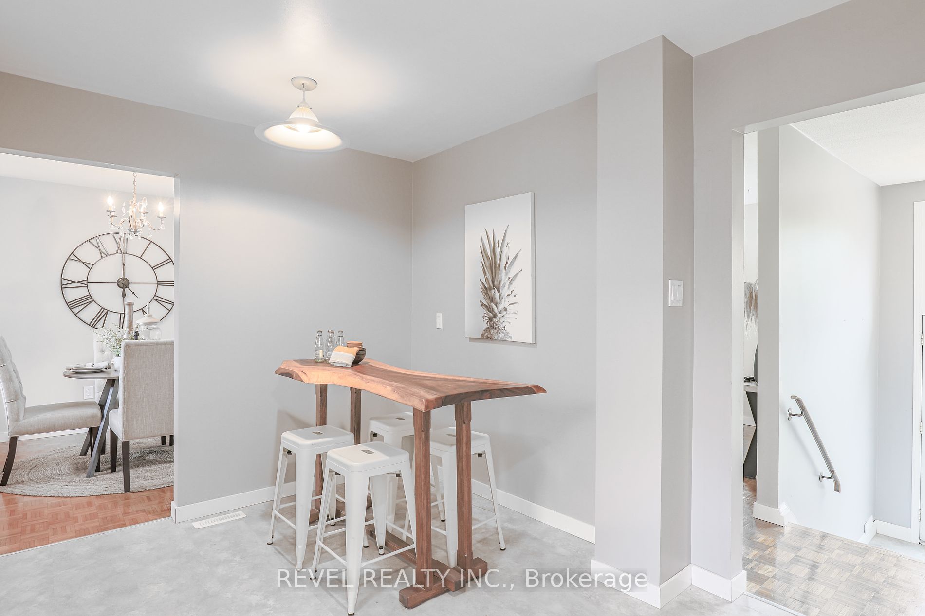 1 Elaine Dr