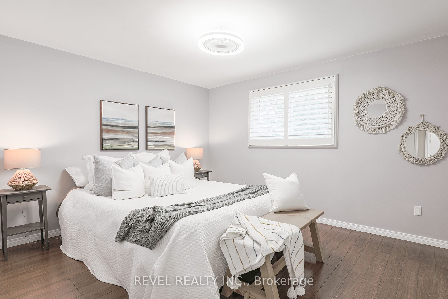 1 Elaine Dr