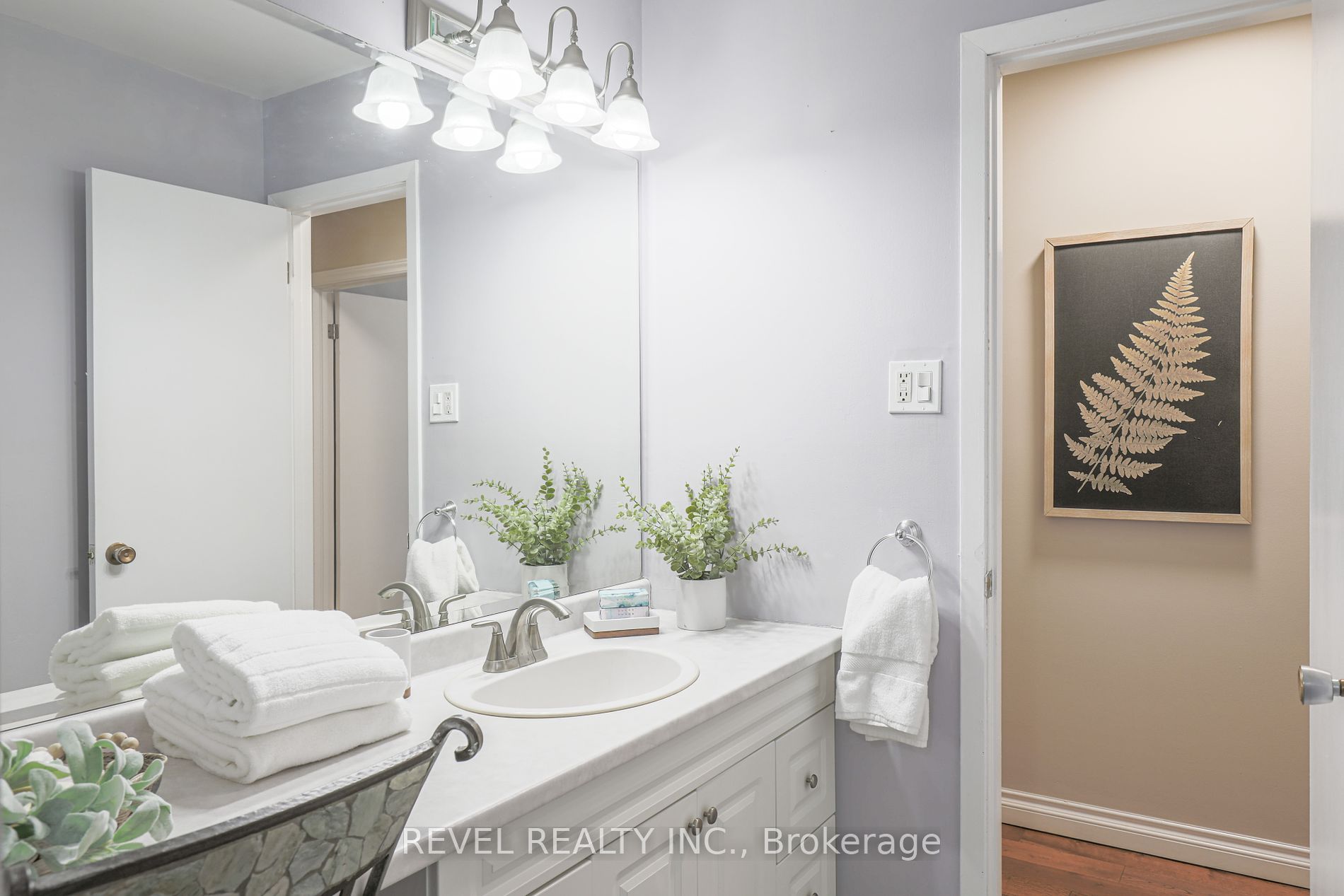 1 Elaine Dr