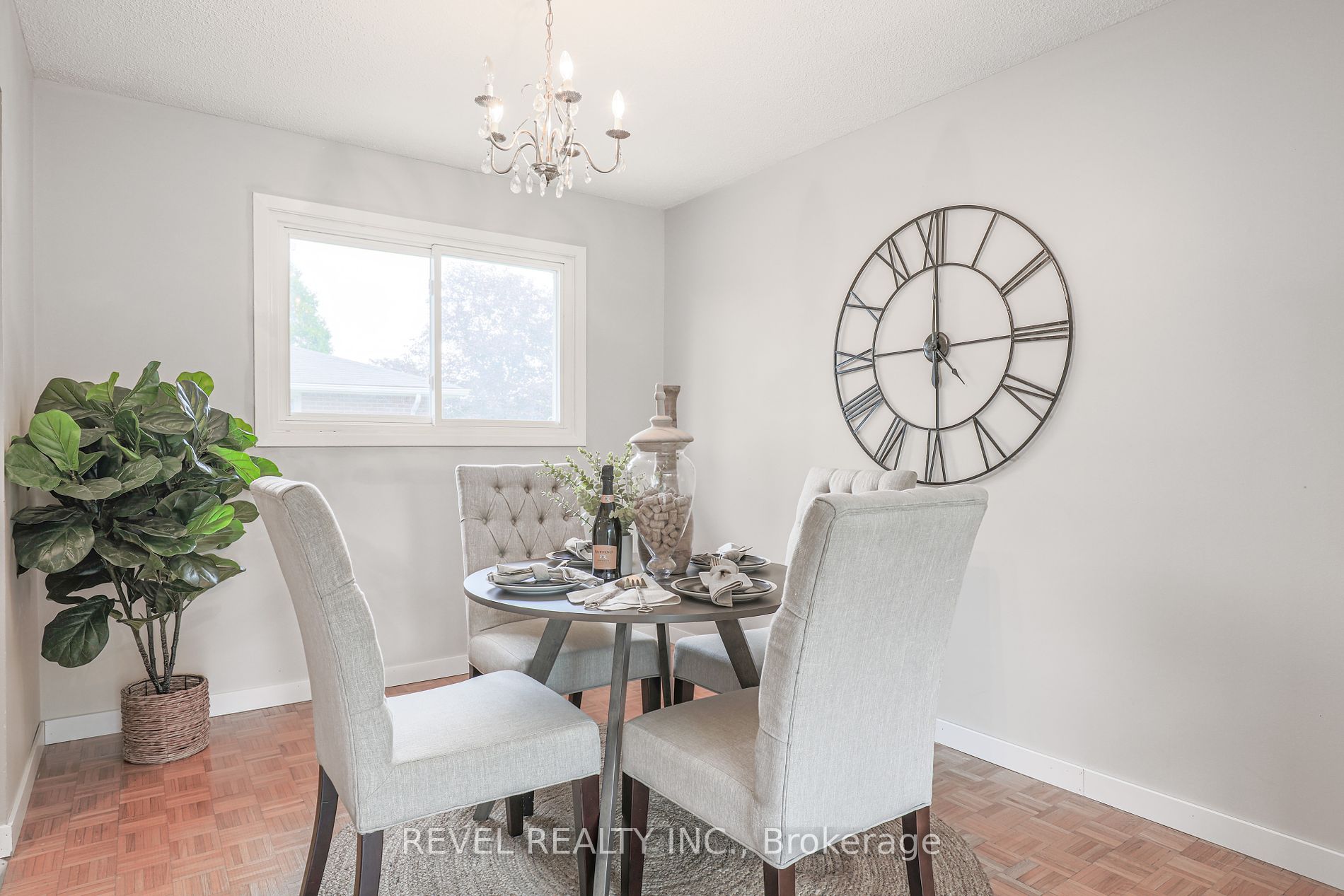 1 Elaine Dr