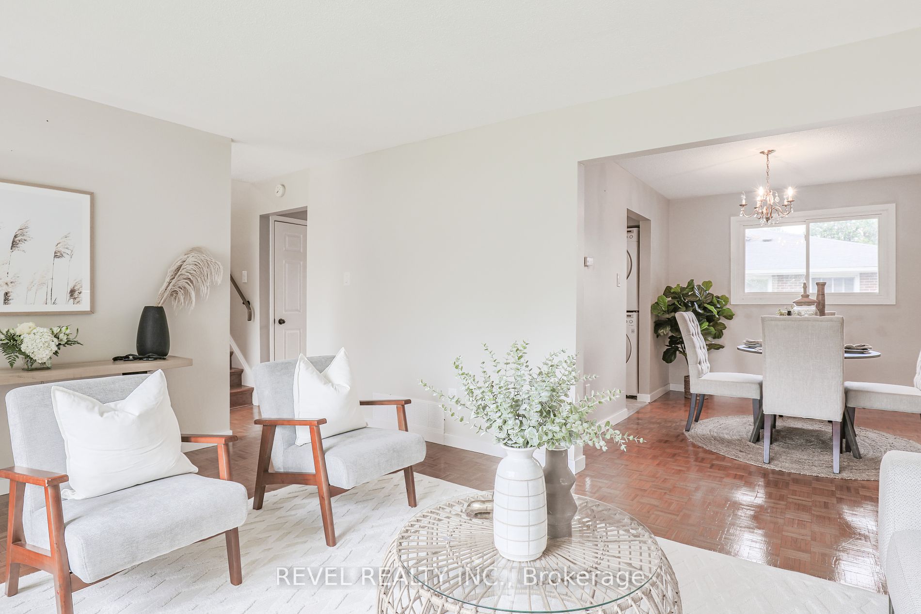 1 Elaine Dr