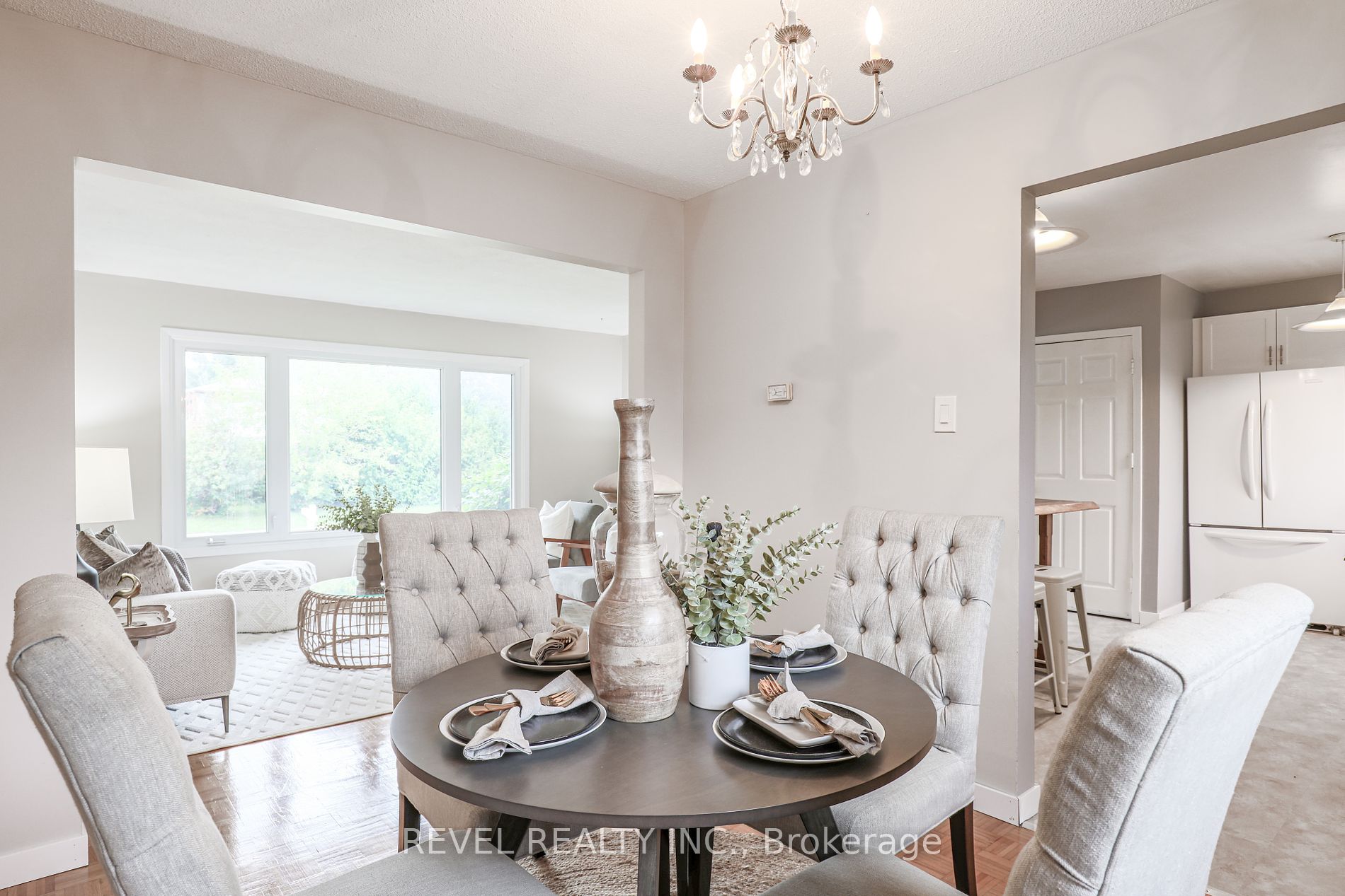 1 Elaine Dr