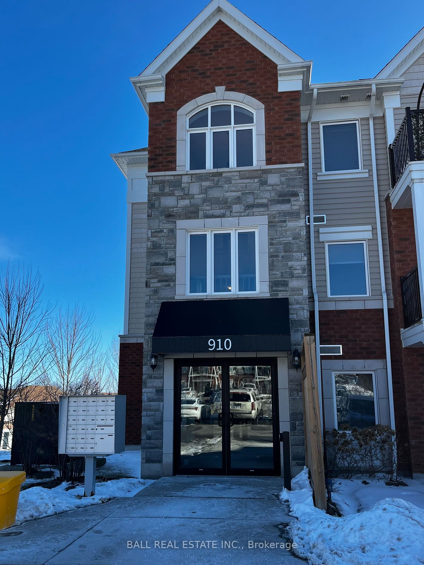 910 Wentworth Street #102
