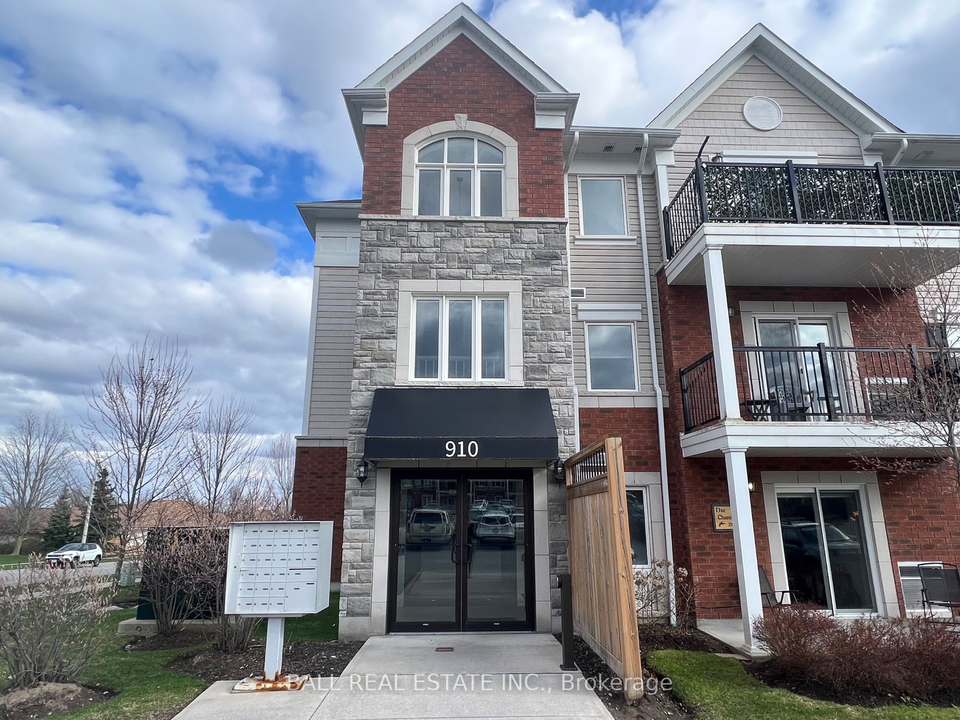 910 Wentworth Street #102
