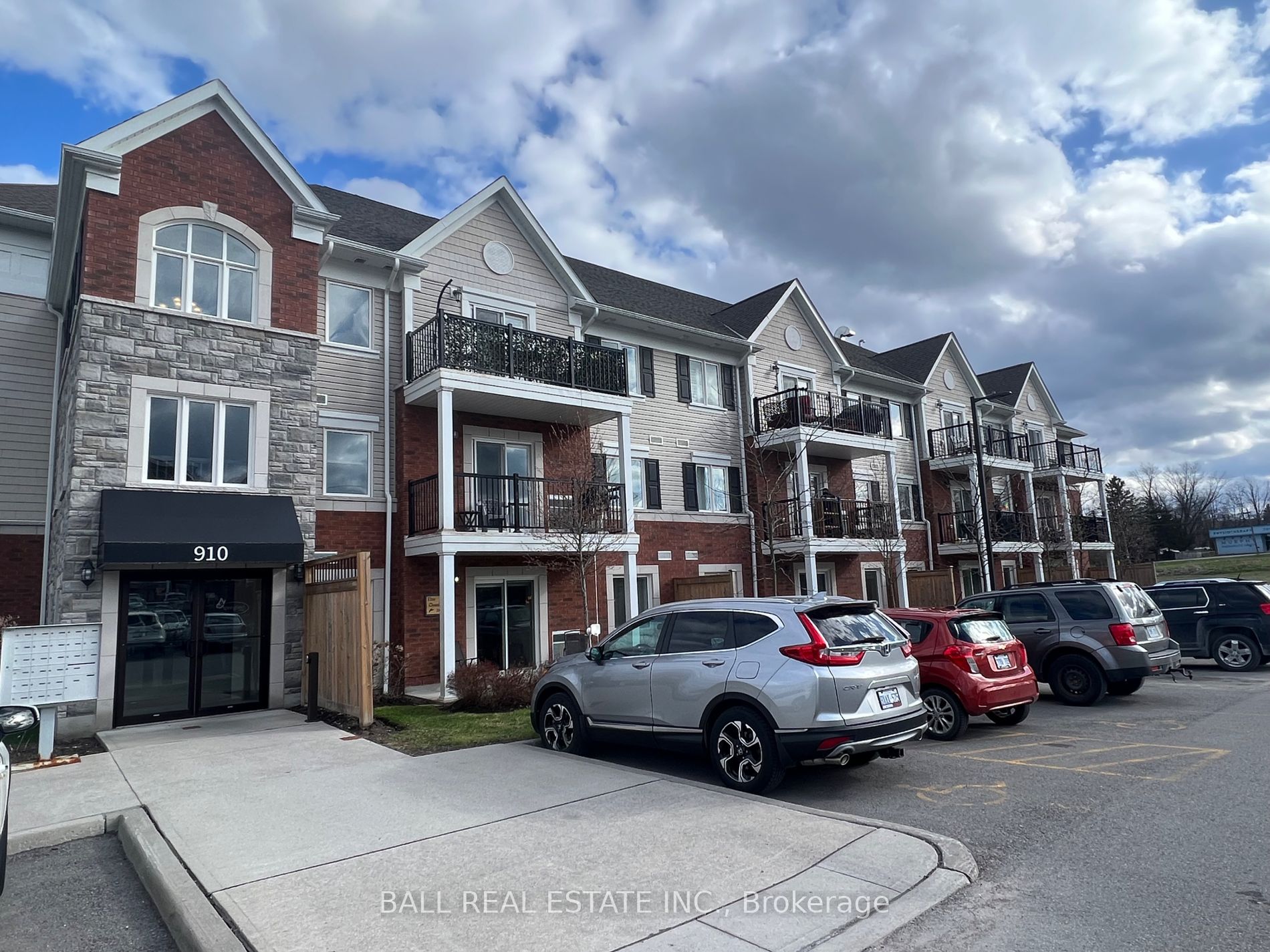 910 Wentworth Street #102