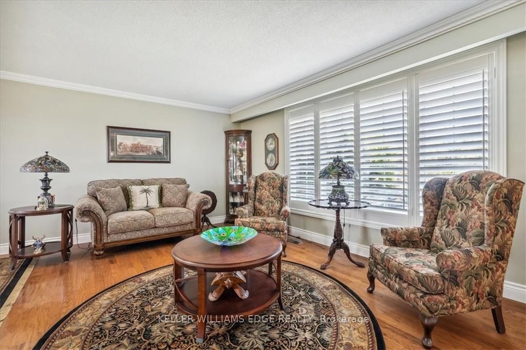 534 Concession 8 Road E