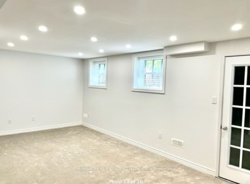 12 MacDonell Road