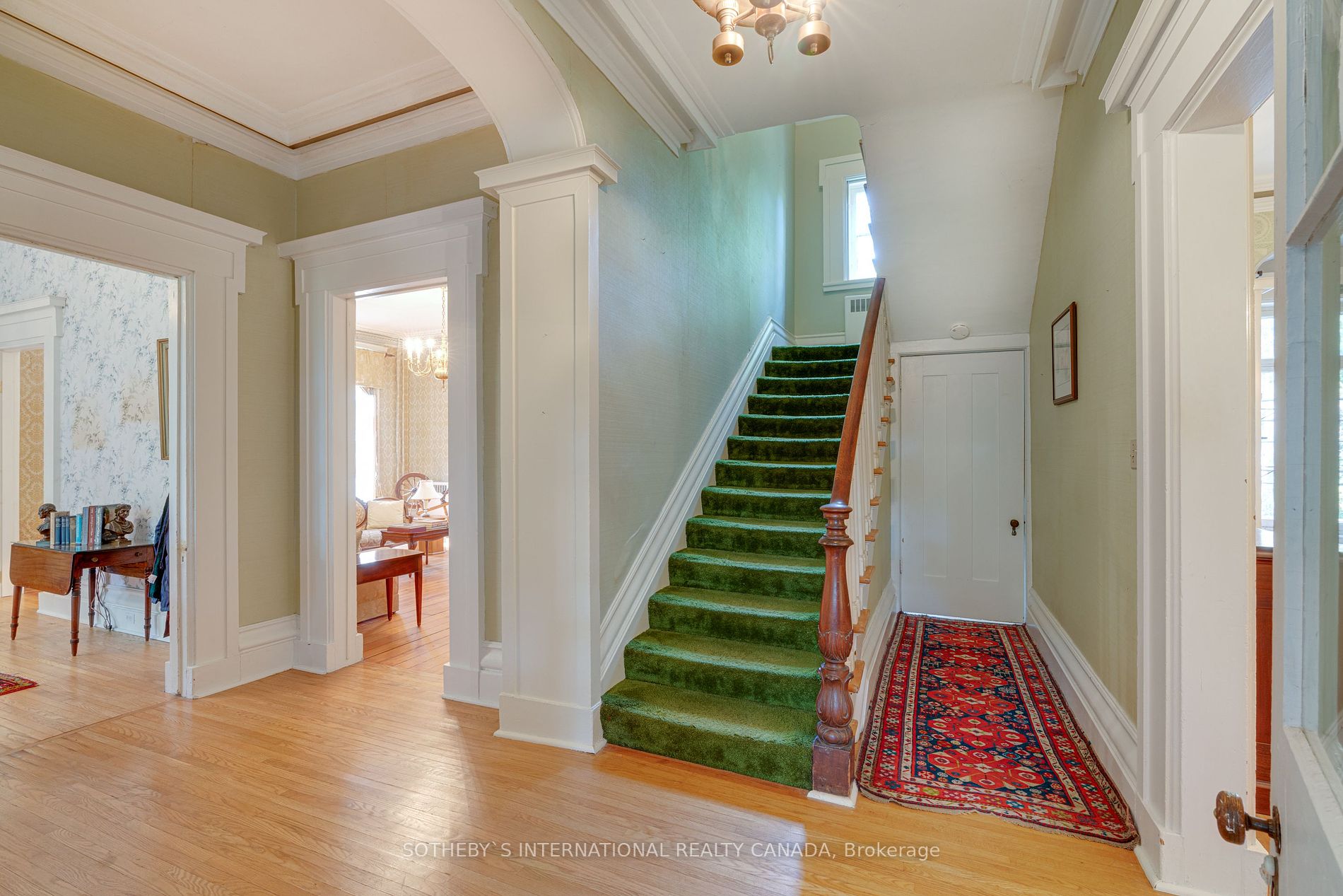366 Lakeshore Rd