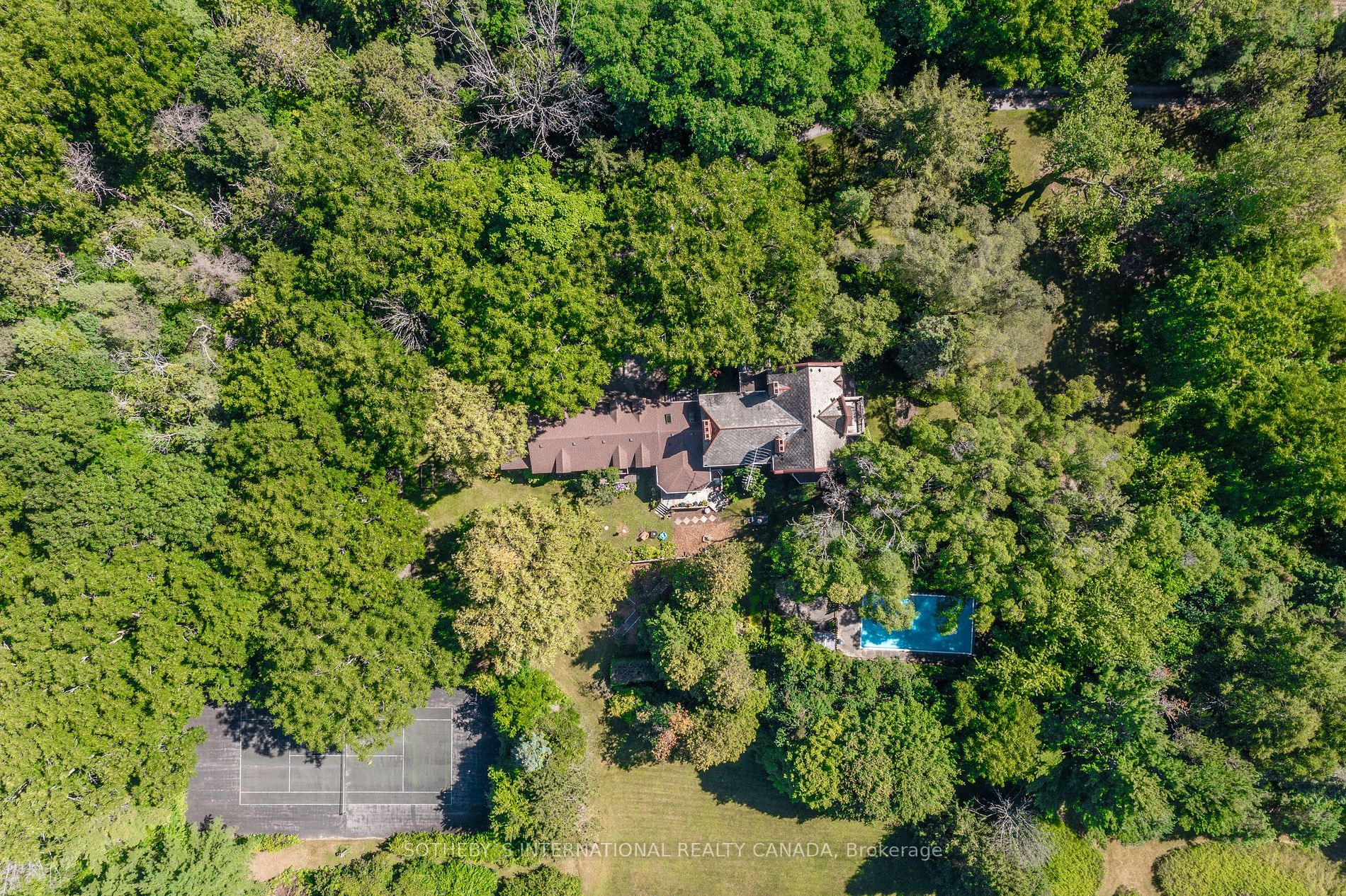 366 Lakeshore Rd