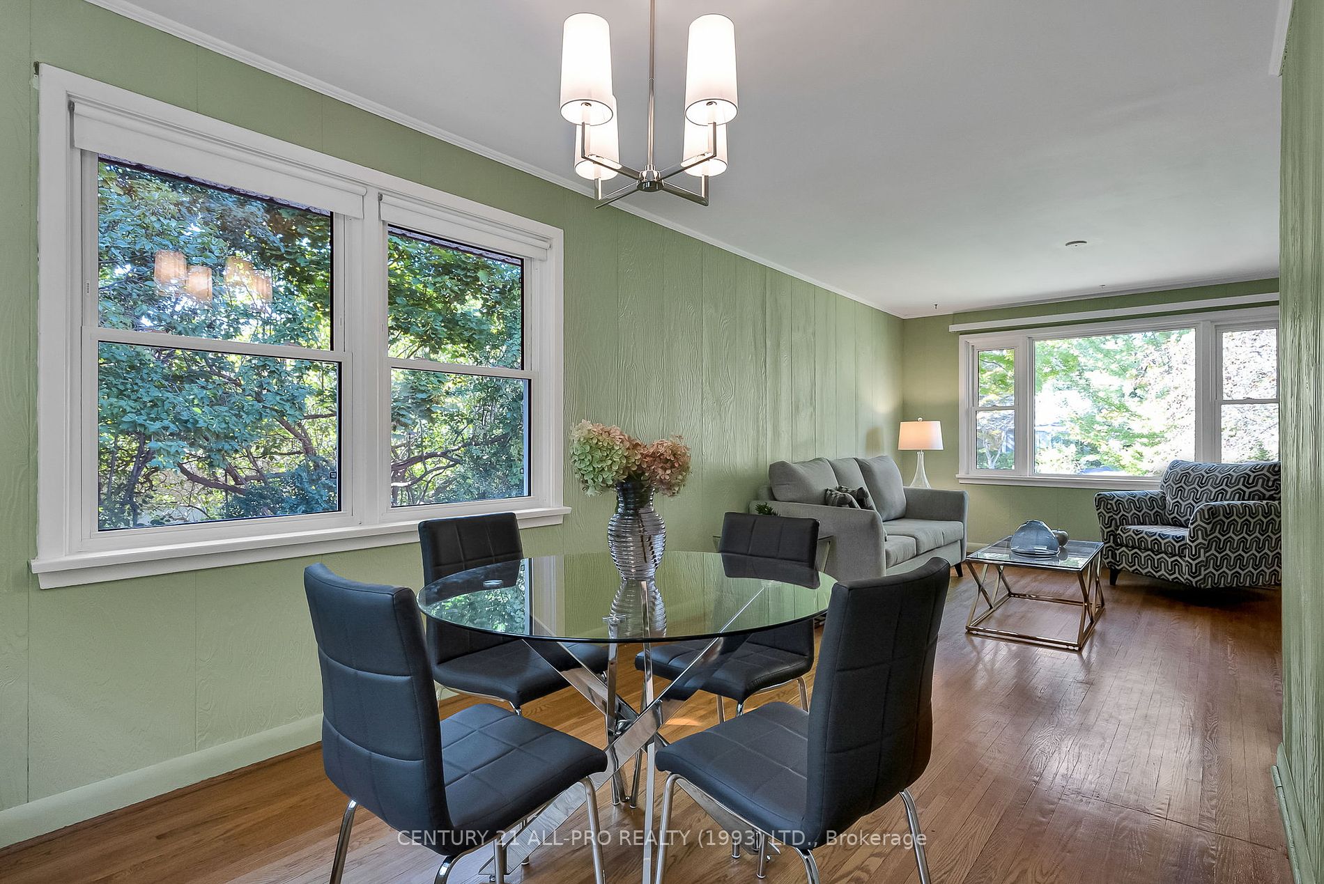 21 Orchard Ave