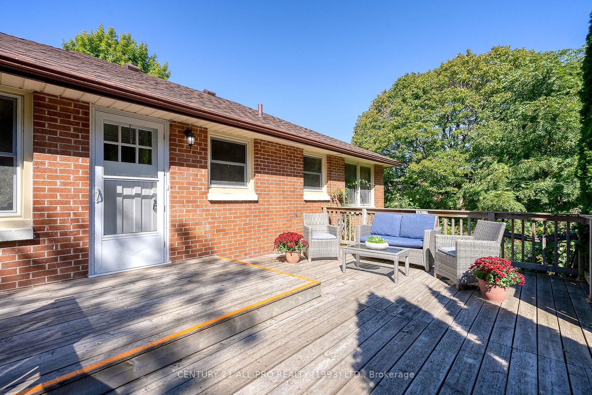 21 Orchard Ave