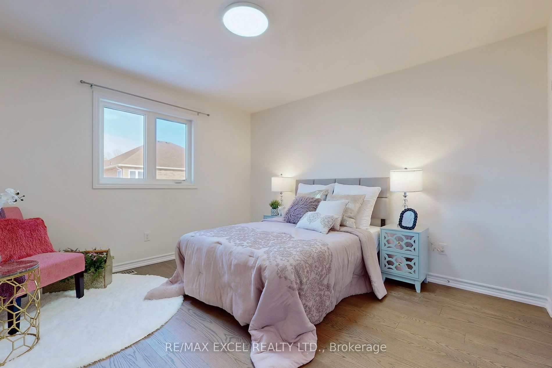 55 Ellis Crescent