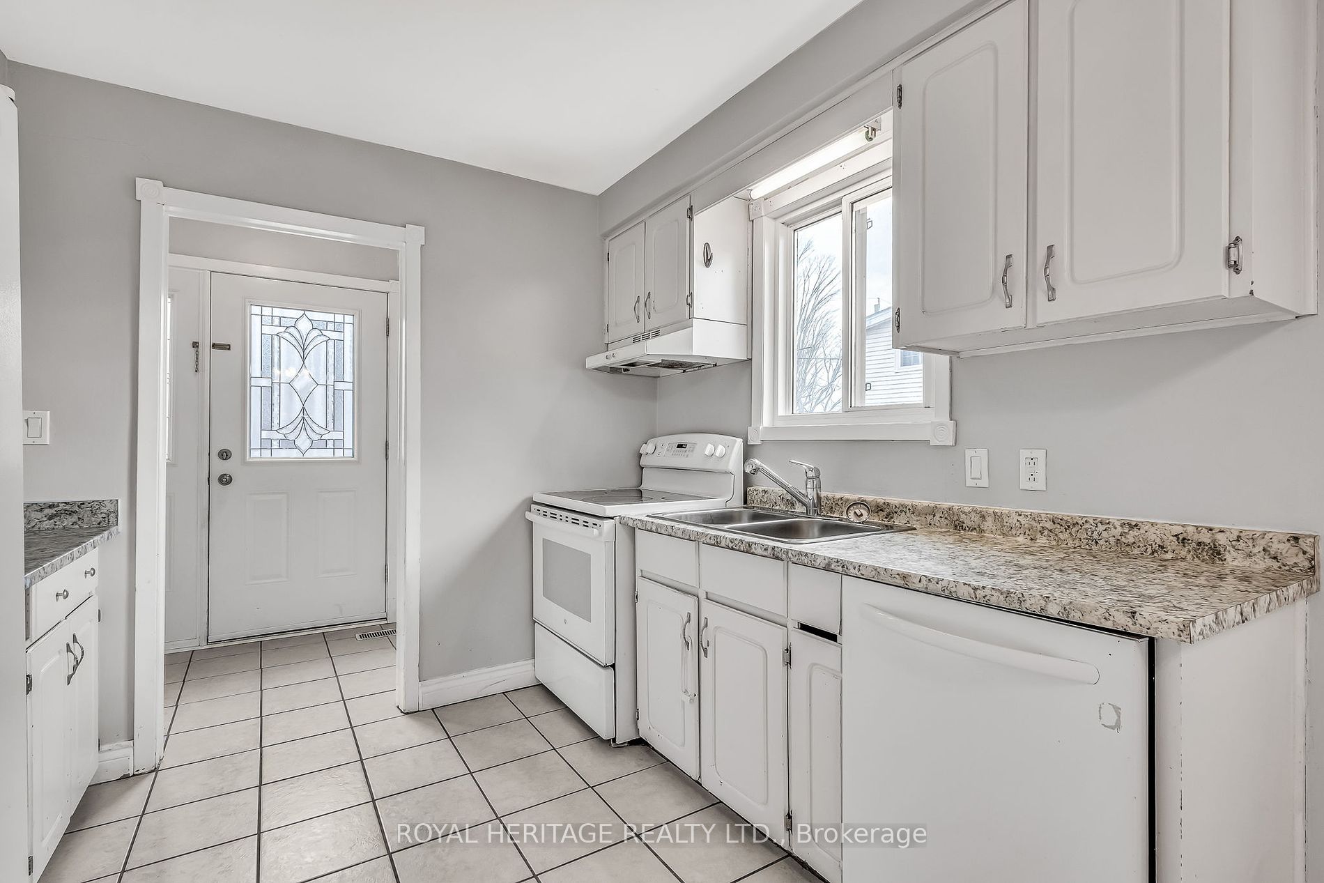 241 Sinclair St