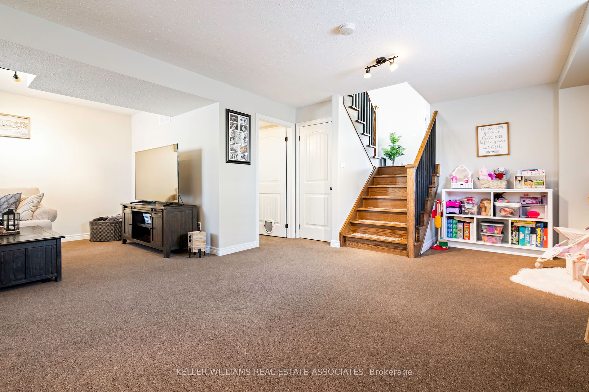 101 Fleming Way