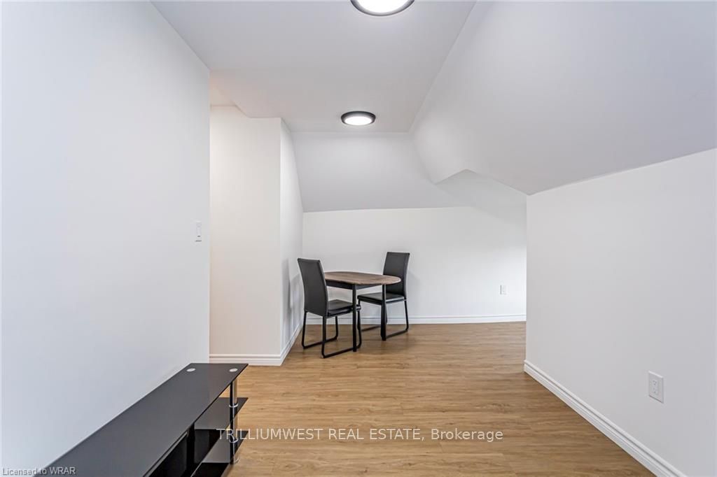 281 William St
