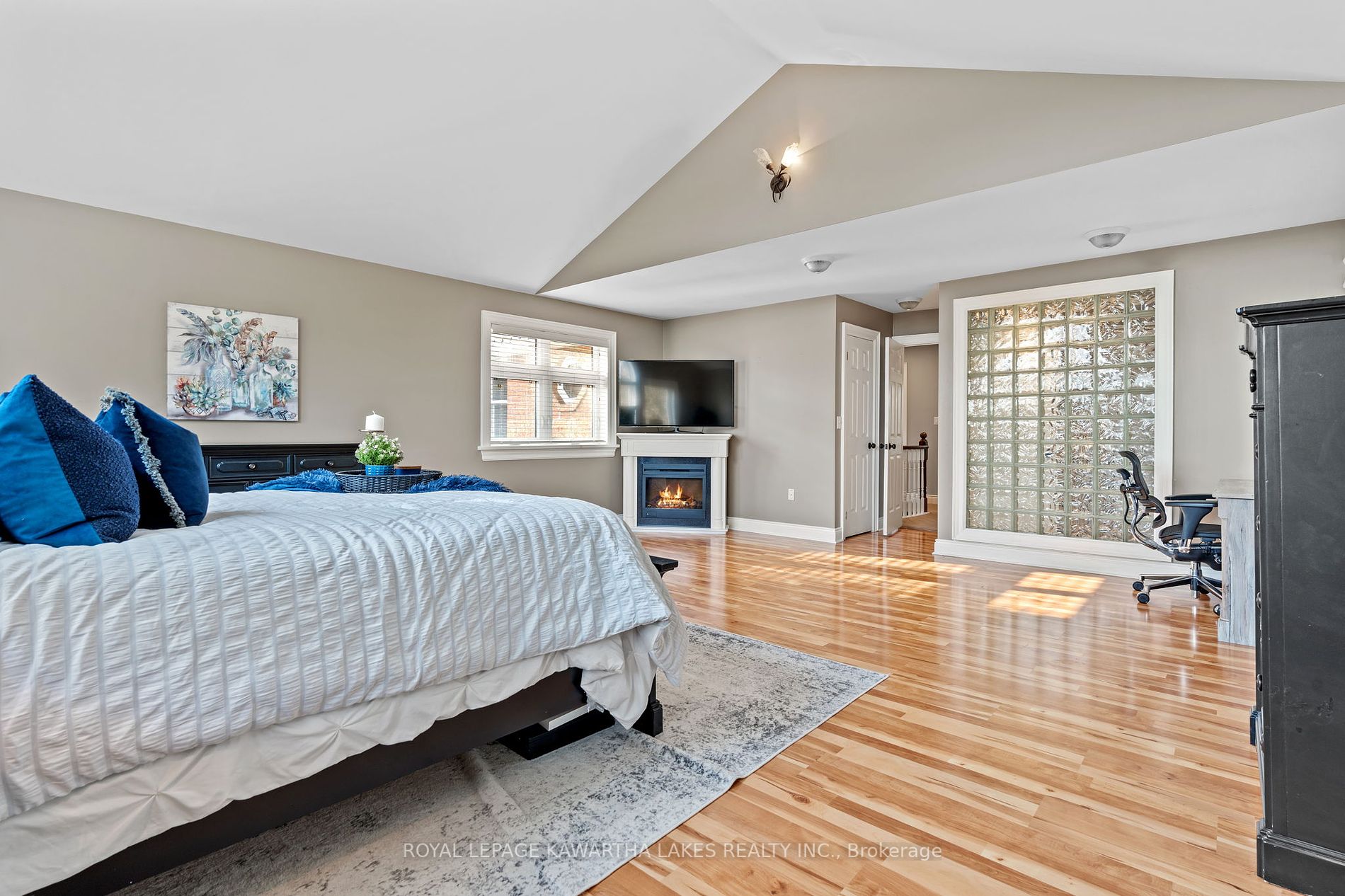 16 Rosies Rd