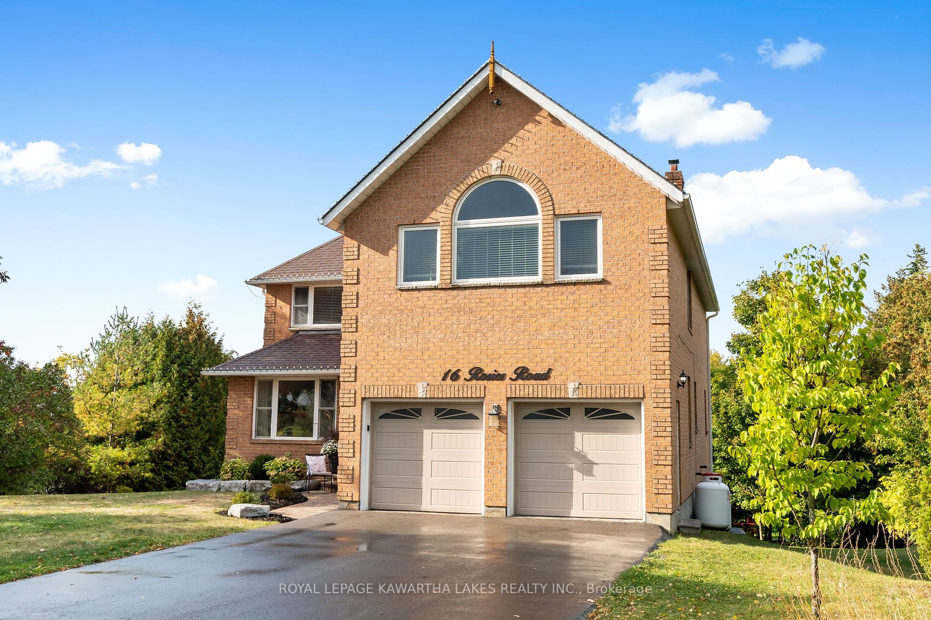 16 Rosies Rd