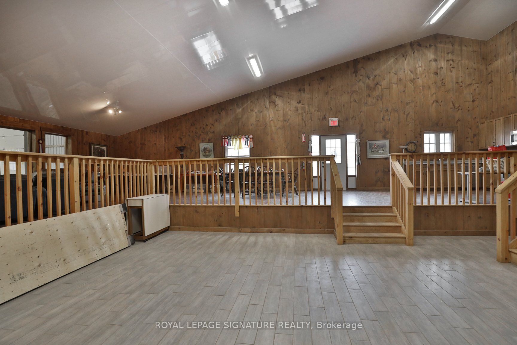 1694 Centre Rd