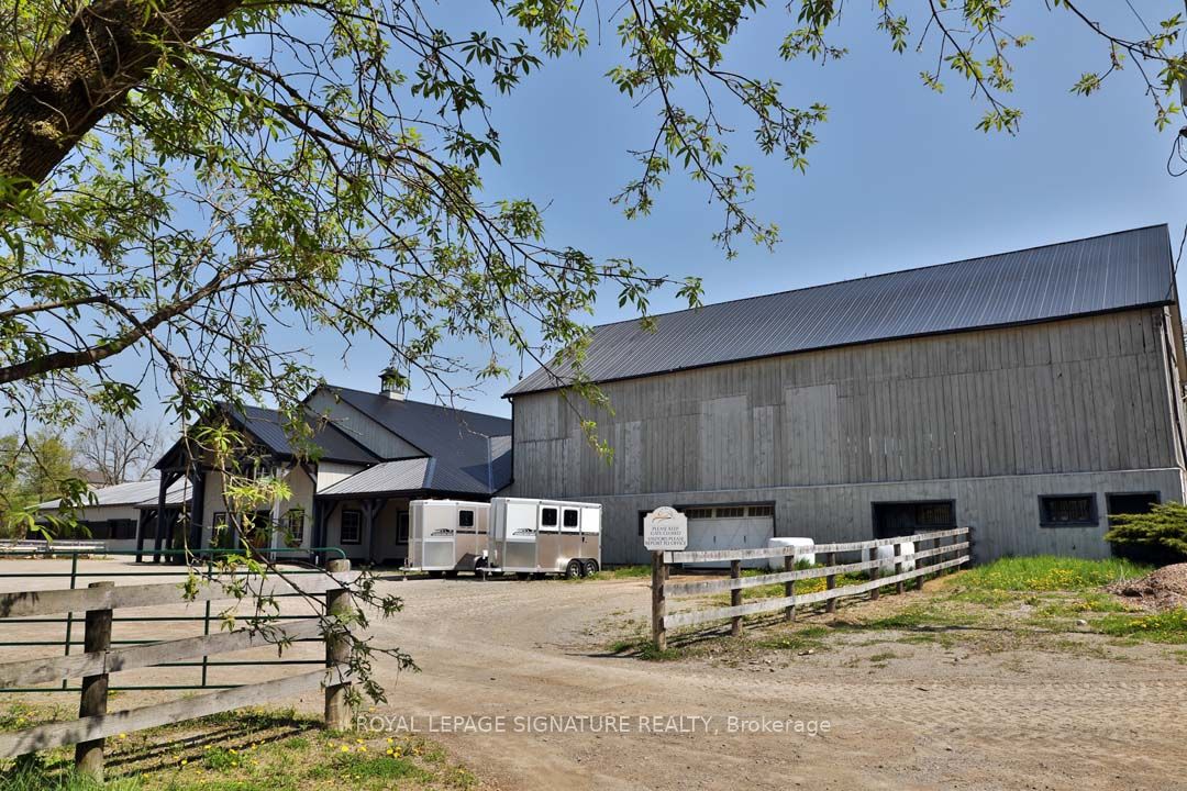 1694 Centre Rd