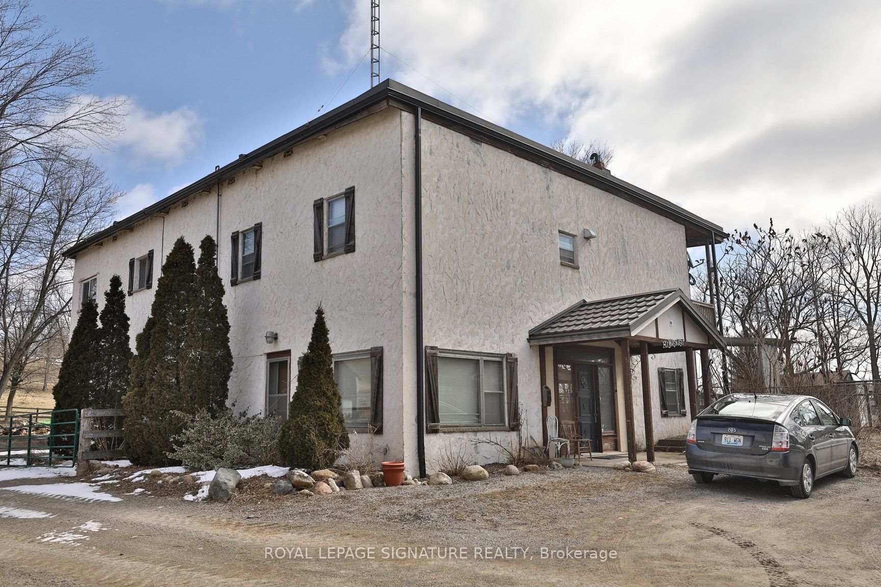 1694 Centre Rd