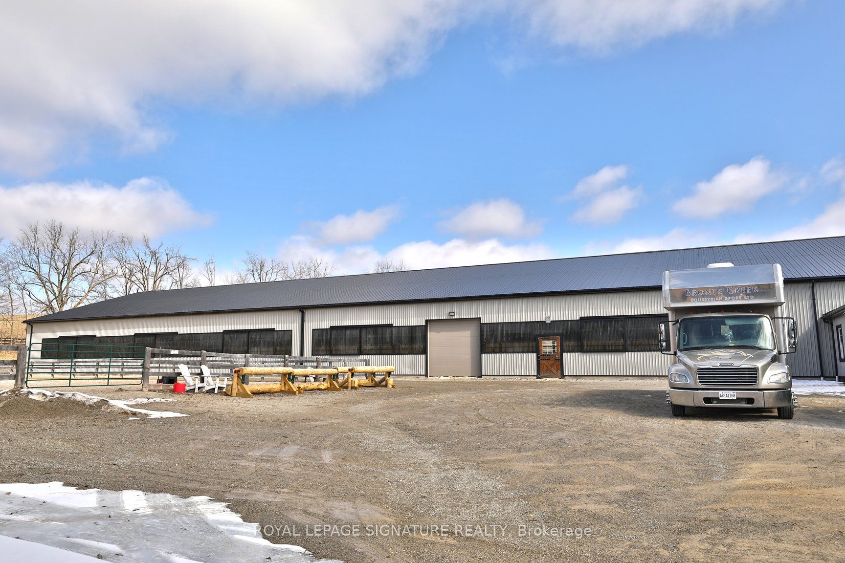 1694 Centre Rd