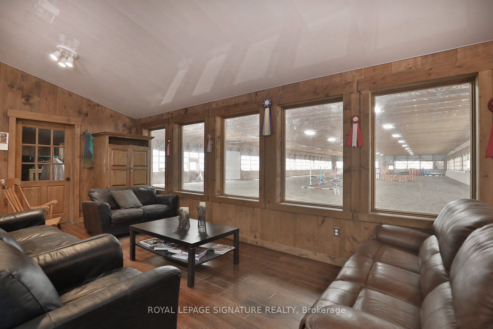 1694 Centre Rd