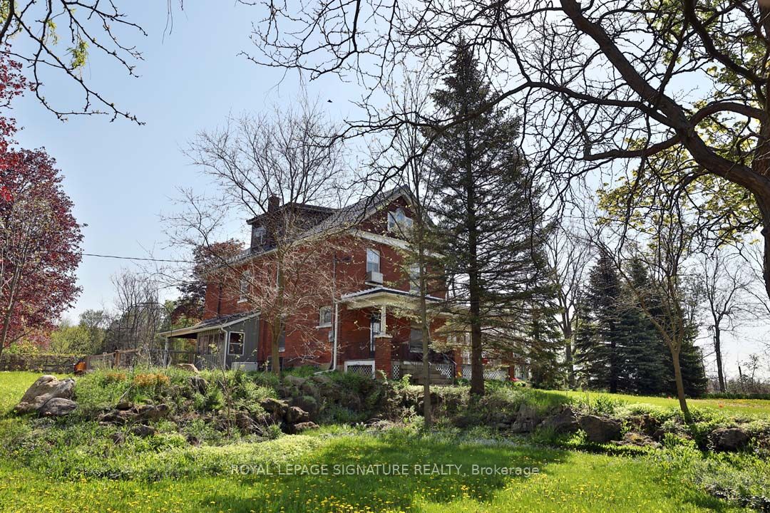 1694 Centre Rd