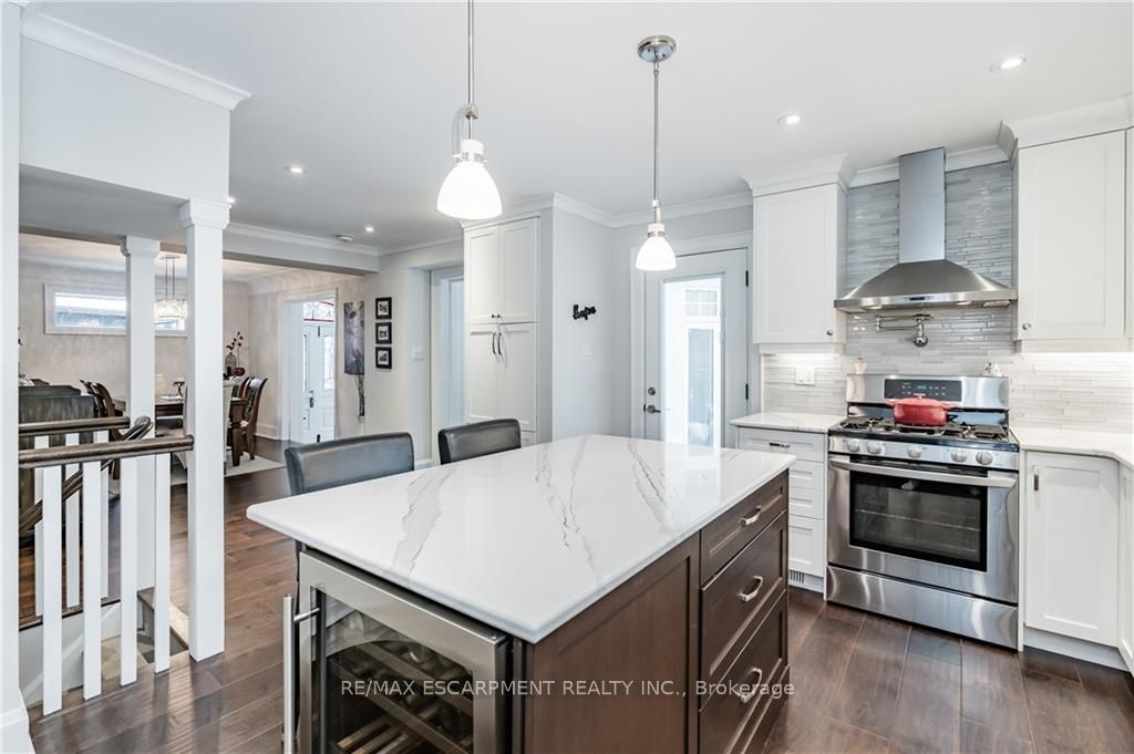 4 JERSEYVILLE Road E