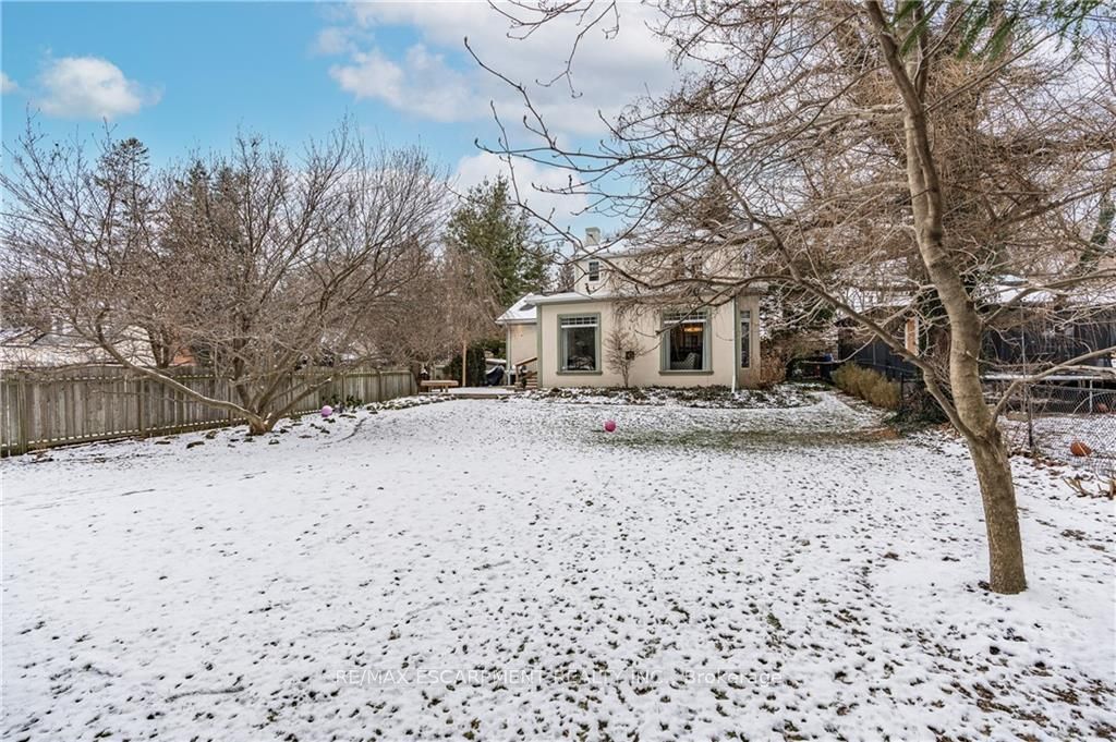 4 JERSEYVILLE Road E