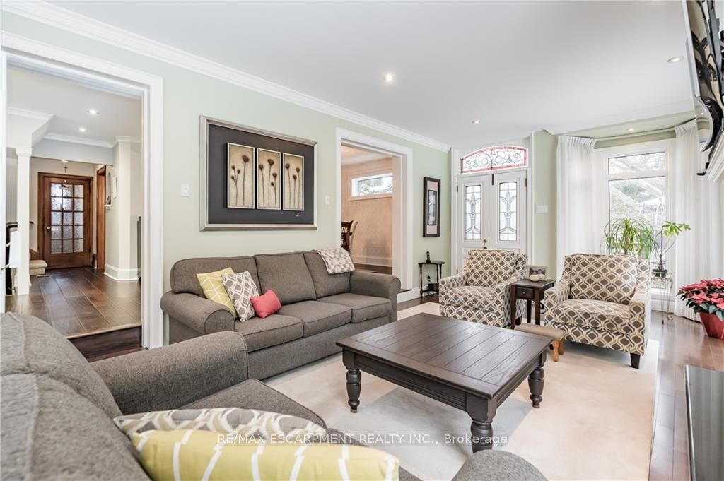 4 JERSEYVILLE Road E