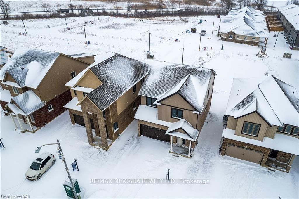 11 Alicia Crescent