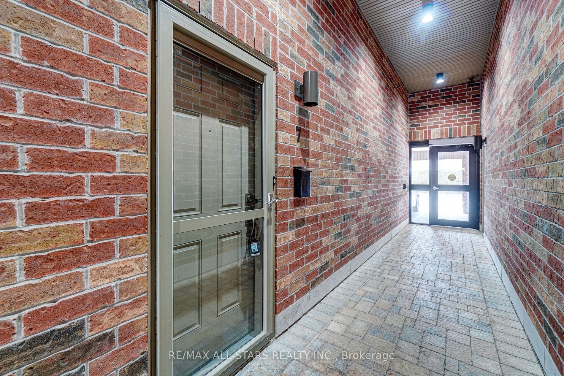 35 Green Arbour Way #7